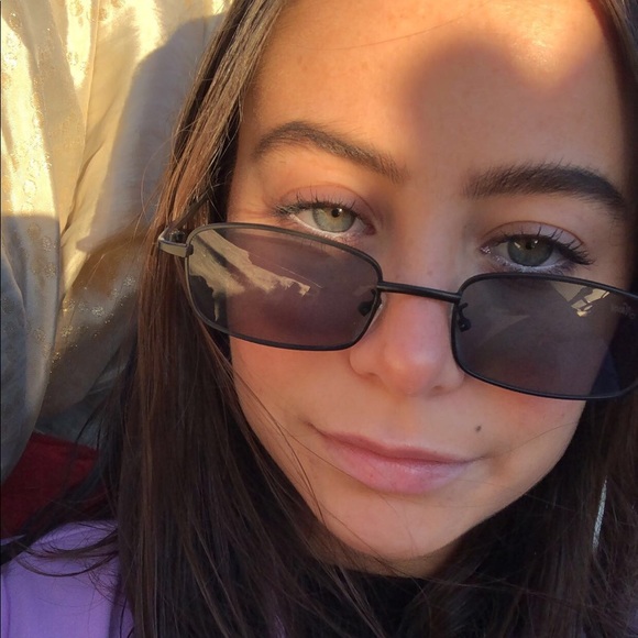 Meet your Posher, Jenna - Picture 1 of 1